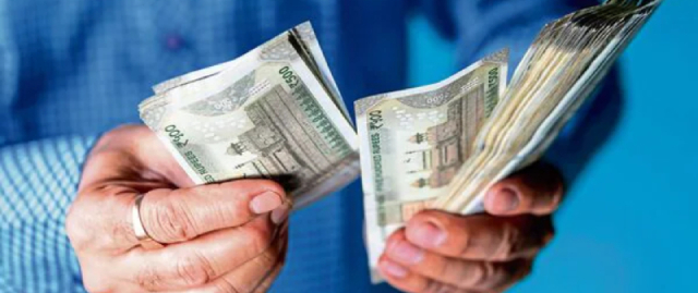 Navigating-Financial-Waters-The-Whys-and-Hows-of-NRI-Personal-Loans-in-India